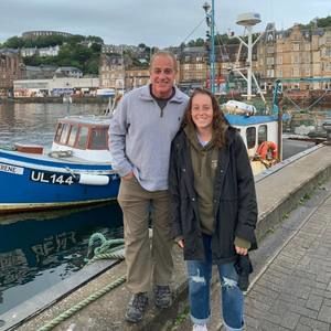 Meet your Posher, Casey